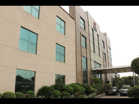 Bruzae Interior Design Table & Chair