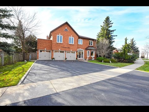 Home for sale at 4 Stonegate Drive, Brampton, ON L6Z 3L7