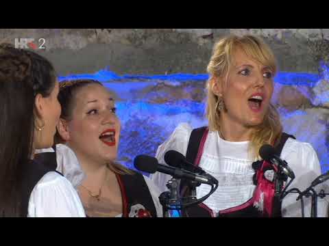 KOLO IGRA KOD SV. ROKA - klapa Ventula - FDK 2022 Ž