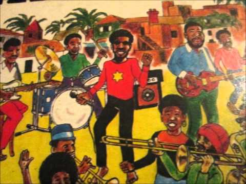 General Saint & Clint Eastwood  - Young Lovers.  1981  (12" Classic Reggae)