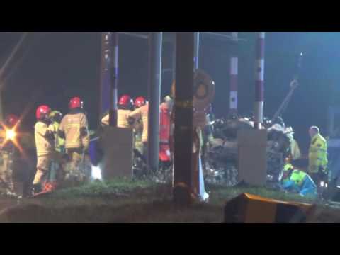 Dode en vier gewonden bij ernstig ongeval op de Aalsmeerderbrug