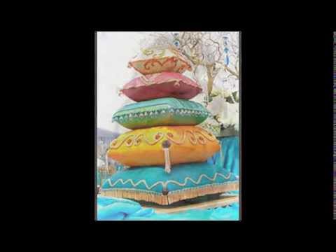 download lagu mp3 mp4 Wedding Cake Under Your Pillow, download lagu Wedding Cake Under Your Pillow gratis, unduh video klip Wedding Cake Under Your Pillow