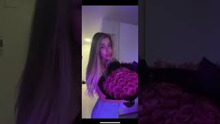 Beautiful Flowers for the Beautiful Girl #shorts #shotvids #viralshots #trendingshorts