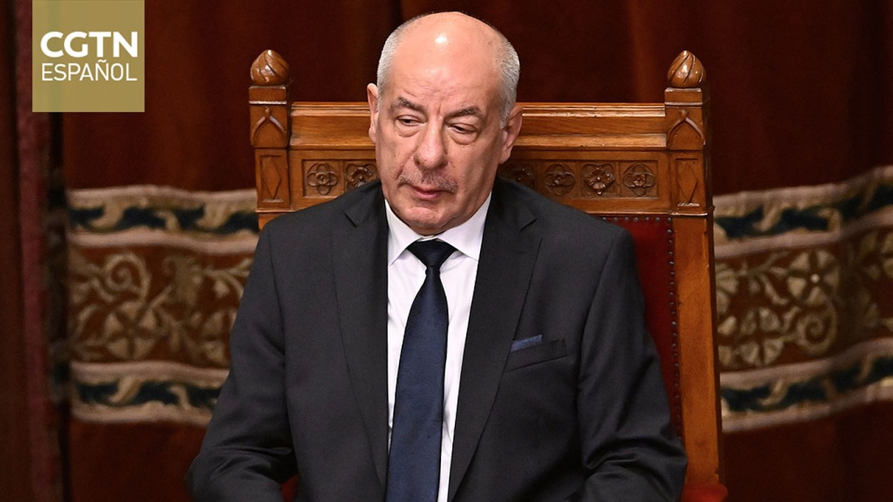 El presidente húngaro firma la enmienda constitucional que pone fin a su propio mandato