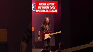 Richie Kotzen frustrated onstage in Warsaw