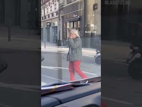 Renaud qui est perdu dans la rue #dinguerie #chanteur