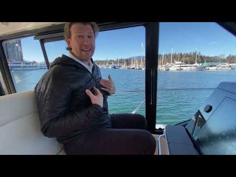 2022 Boston Whaler 405 Conquest Chaser Video