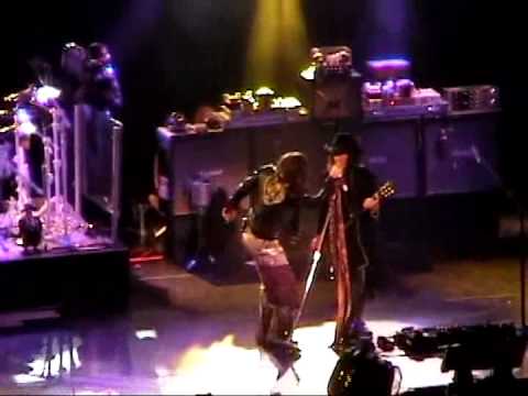 download lagu mp3 mp4 Aerosmith Helter Skelter Live, download lagu Aerosmith Helter Skelter Live gratis, unduh video klip Aerosmith Helter Skelter Live