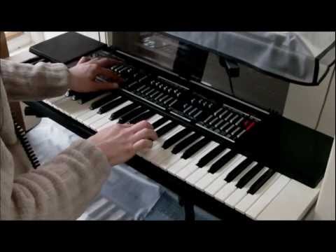 JVC KB700 keyboard demo part 1