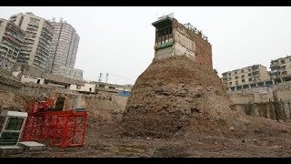 Everyone Has the Right to Own Property
UDHR Article 17 Reboot 121
