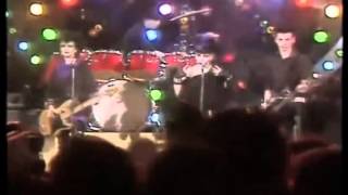 ALASKA Y LOS PEGAMOIDES no se por que hd
