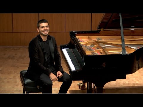 Kristhyan Benitez - Latin American Classics