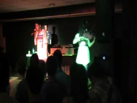 Resnit & Silvia - A 4 cuerdas del cielo