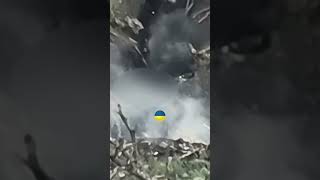 Download lagu 🇷🇺 Russian Soldier Throws Grenade During Extremely Close Combat — Only 8 Meters Away! mp3