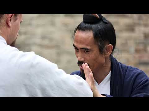 Master Yuan Xiu Gang Teaching Tai Chi Push Hands