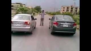 preview picture of video 'drag between 2004 honda civic and 2010 honda city.mp4'