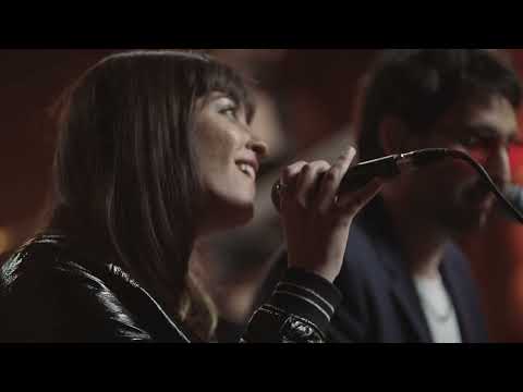 Lobel con Vale Acevedo    El Muchacho de los ojos tristes Almagro Studio Session