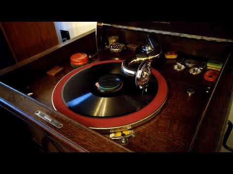 CHILLY POM POM PEE  - FRED ''SUGAR'' HALL AND HIS SUGAR BABIES  - ODEON 165.377 - 1928