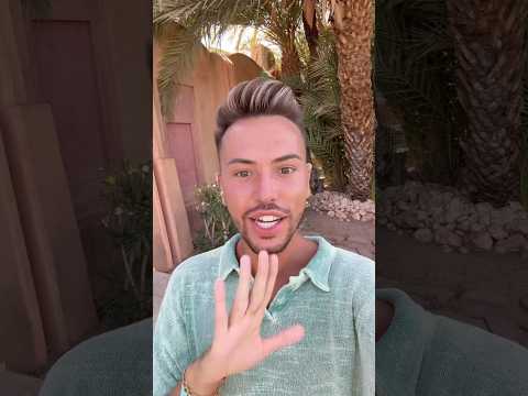 I pass the phone to… Who did you recognize? 😂❤️