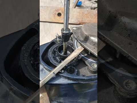 Remove impeller from 40 HP Mercury