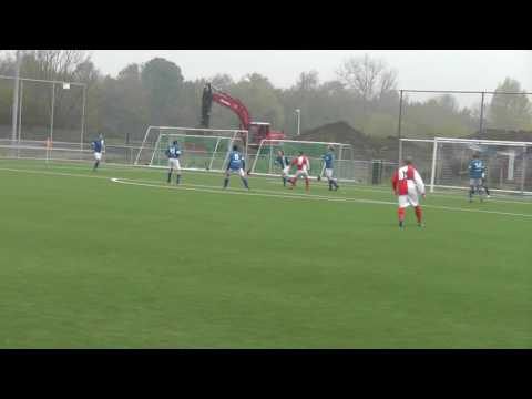 13 nov 2016 Rivierwijkers 1 - UVV 1 com 4-2 Doelpunt Tim  (3-1)
