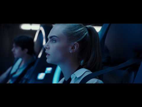 Valerian and the City of a Thousand Planets (Clip 'Leaving Exo Space')