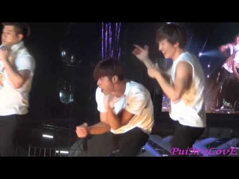 121125 SMTown in BKK Ending - Yunho Focus