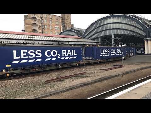 68024 Centaur and 68025 Superb leave York on 4S43 Daventry to Mossend 29th April 2017