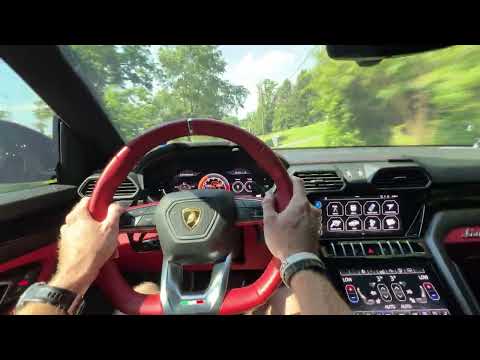 2021 Lamborghini Urus Driving