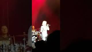 Beatrice Egli-Keiner küsst mich