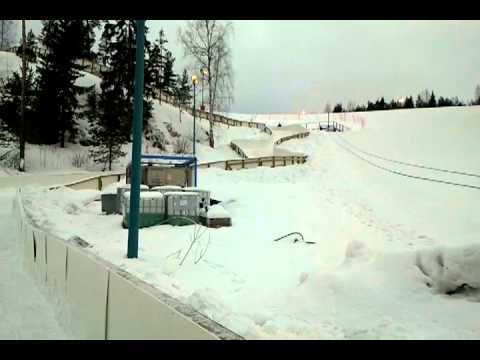 Alamäkiluistelua Serenassa (2)