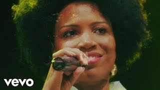 Lura - Beijo de Saudade (feat. Sara Tavares) [Live at Gulbenkian]