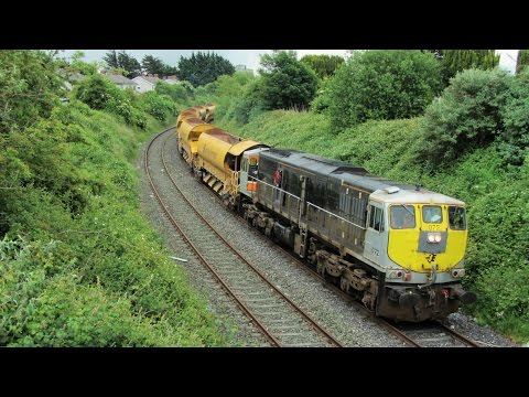 IE 071 class (072) on a HOBS train @ Sydney Parade & Glasnevin, Dublin