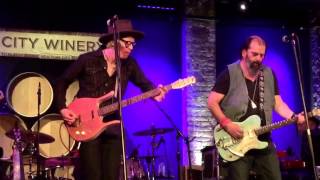 Steve Earle new song &quot;So You Wanna Be an Outlaw&quot; (NYC, 4 December 2016)