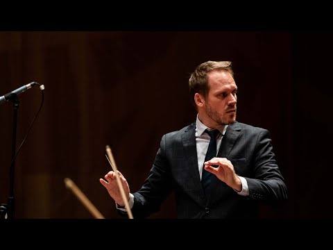 Orquestra Sinfônica da UFRJ; Antonella Pareschi, violino;Lisiane de Los Santos, violoncelo; Bernardo Scarambone, piano; Tobias Volkmann, regente