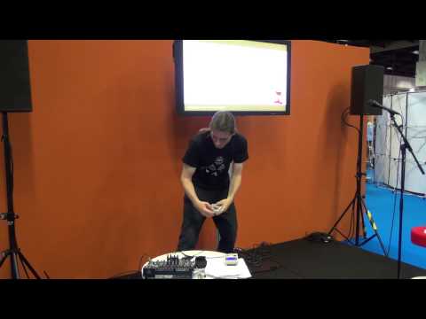 Retro-Konsolen.de presents Tronimal live at gamescom 2014 on retro gaming stand - set 2