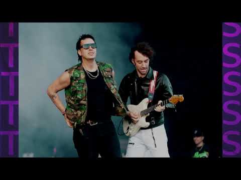 The Strokes - Life's Breeze (New Song)