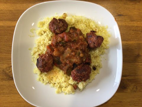 Repas express avec 3 ingrédients, semoule, ratatouille et boulettes
