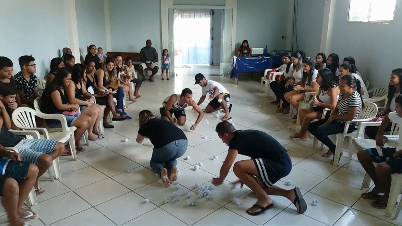 Brincadeiras da Gincana da Rede Jovem da Igreja Manancial de Vida
