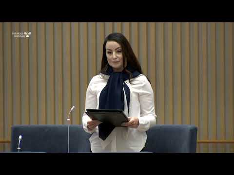 Clara Aranda - Vill regeringen ge bort vaccinet innan Sverige har vaccinerat den vuxna befolkningen?