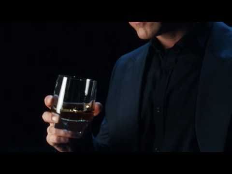 Johnnie Walker Blue Label - Dare to Discover