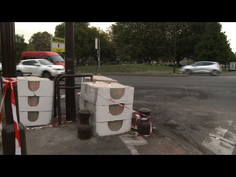 Valls à Viry-Châtillon sur les lieux de l'agression de policiers