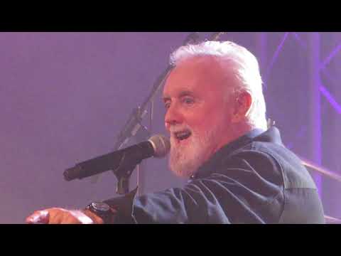 Roger Taylor "Under Pressure" (Queen & David Bowie) live @ HMV Empire Coventry 20/10/2021