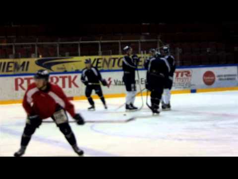 Aamujäällä: Kiekko-Vantaa - Jukurit 21.11.2014