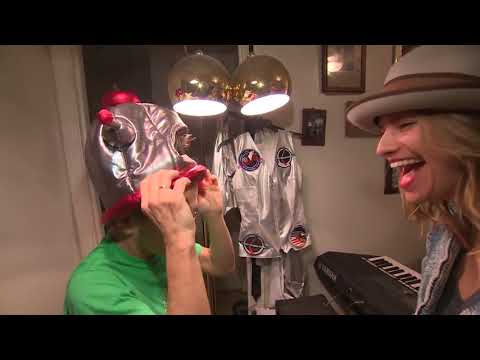 Valerie Sassyfras - RTL German TV "Best Of" w/ English Subtitles