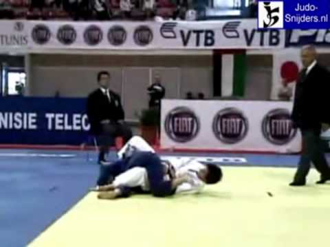 Judo 2009 Tunis: Baeyens (BEL) - Szukic (SLO) [-57kg].
