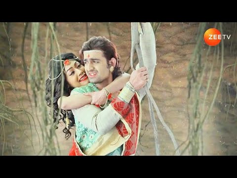 क्या पीपल के पेड़ में छिपे पारुल और राघव बच पाएंगे? - Parul - Full Episode 46 @zeetv
