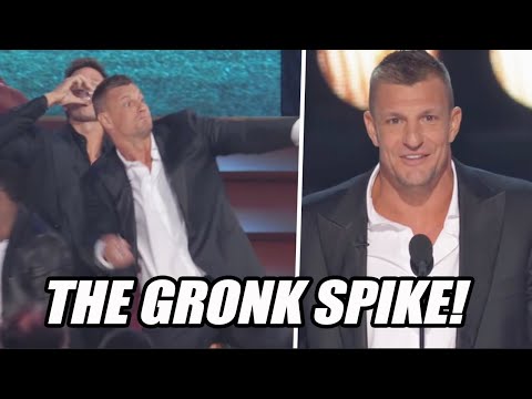 Gronk SPIKES shot glass after taking drink with Brady and Belichick 😂