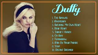 Lovestruck-Duffy-Year's unforgettable music journey-#Fashion-forward