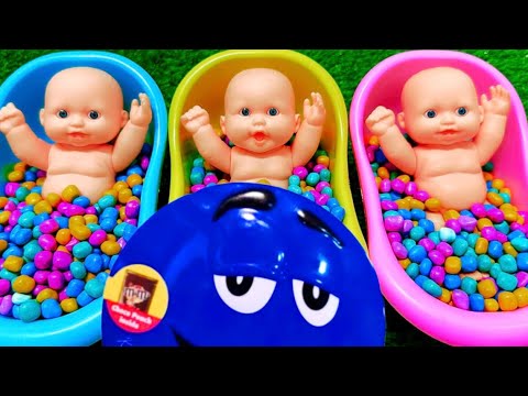 3 Super Sweet Candy Bath Dolls | ASMR Toys & Candy Surprise with M&M's #132